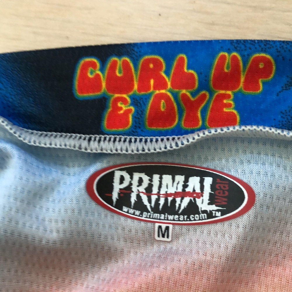PRIMALWEAR bold tie-dye bicycling shirt; shorts; sports bra, size M - Picture 2 of 16